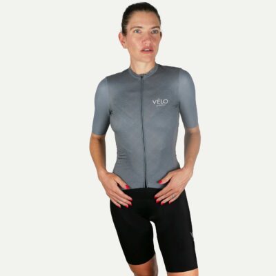 Women’s Classic Short Sleeve Jersey, Graphite | VÉLO LARSSON - Premium Cycling Apparel